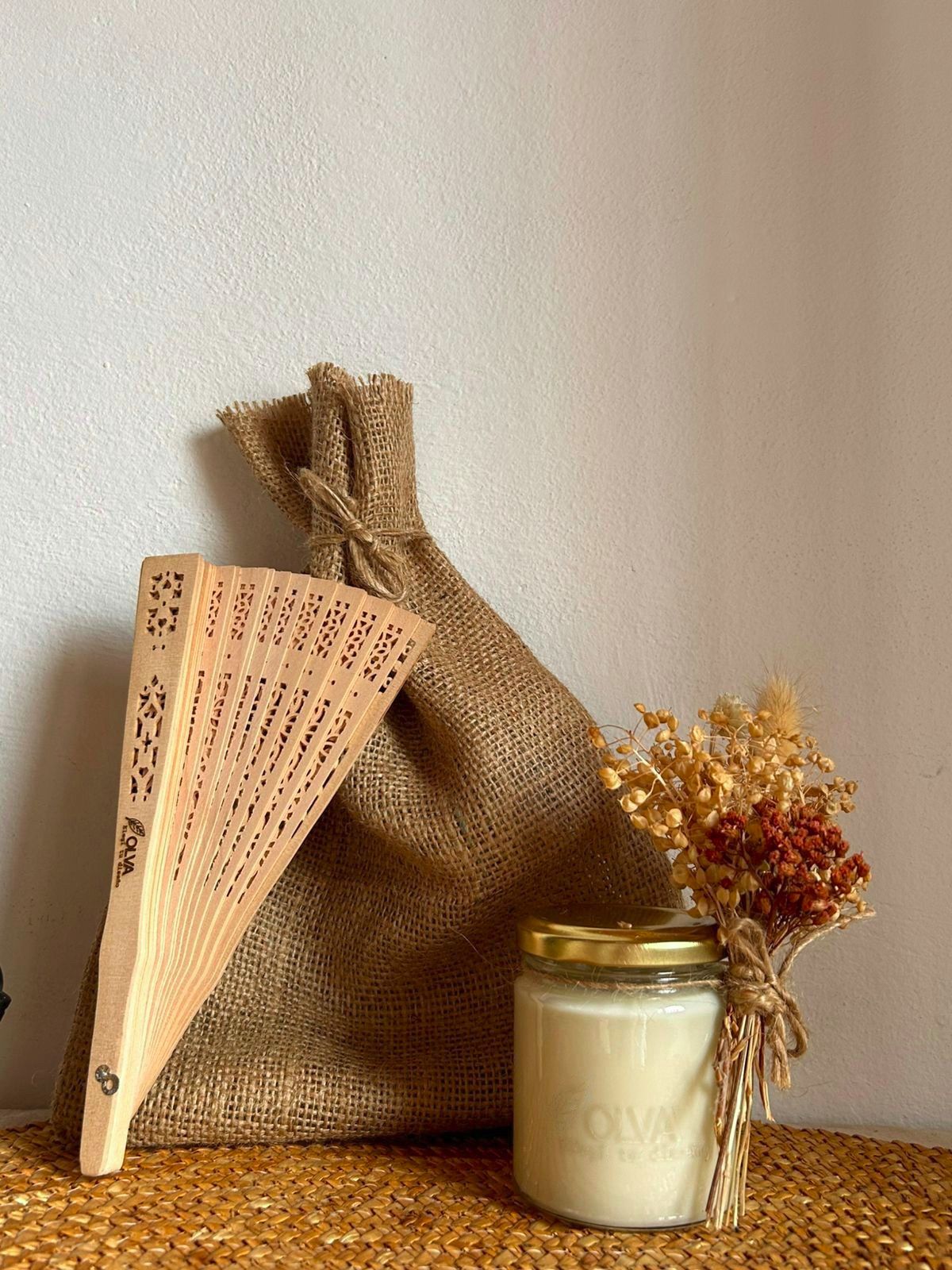 Pack Recuerdo OLVA: bolsita, abanico y vela